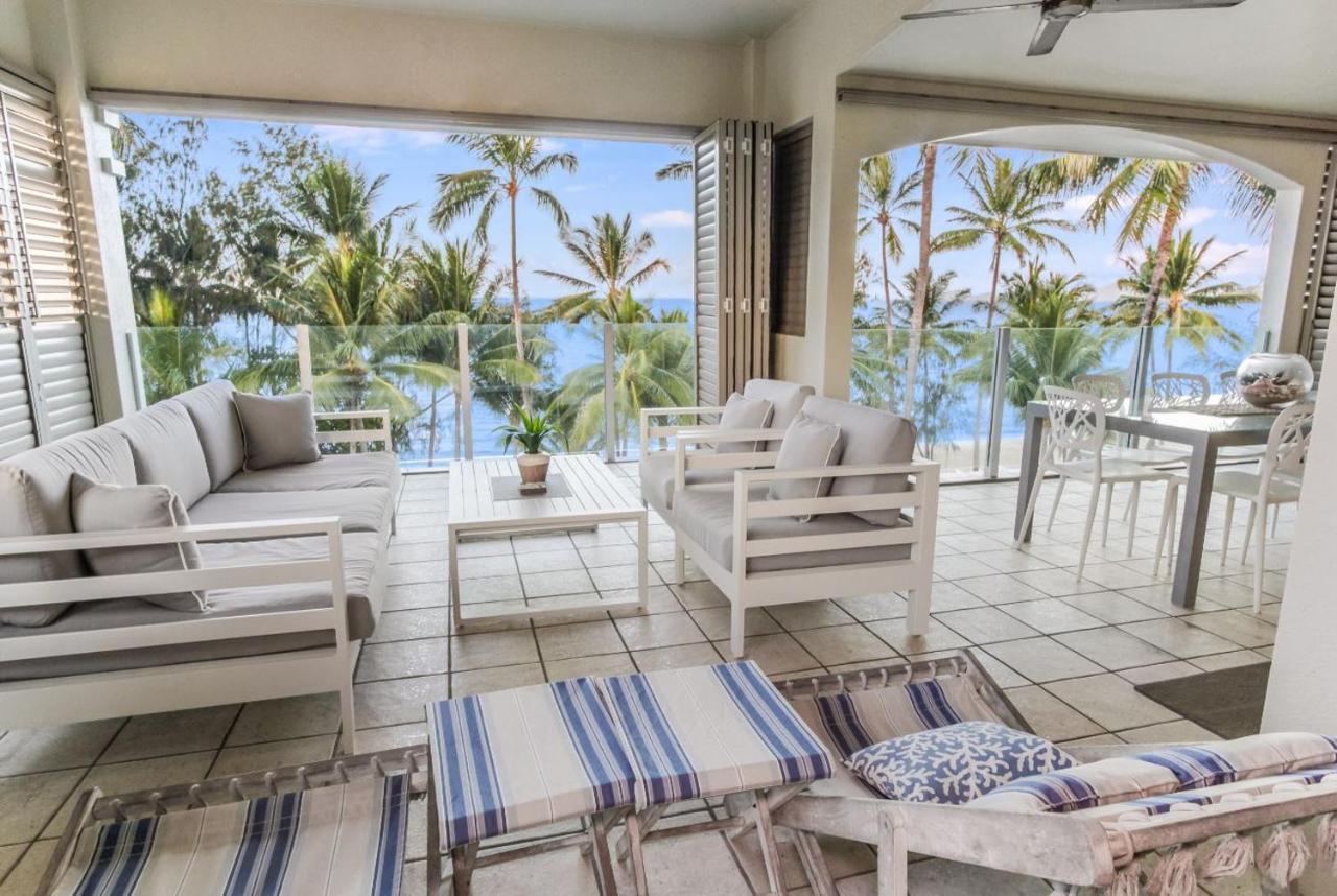 Island Views Beachfront Apartments Palm Cove Exterior photo